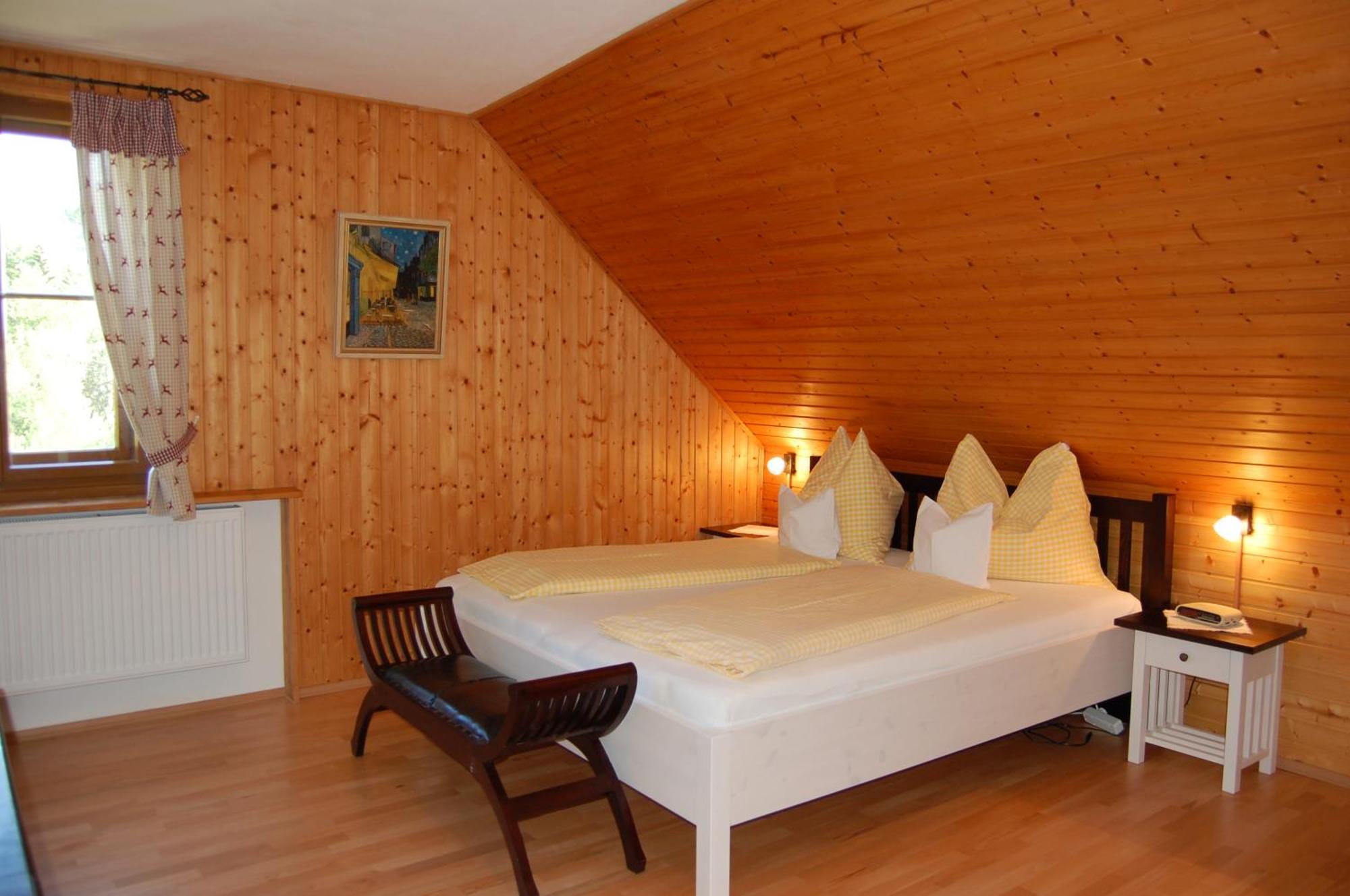 Gasthof Martinihof Latschach ober dem Faakersee ภายนอก รูปภาพ