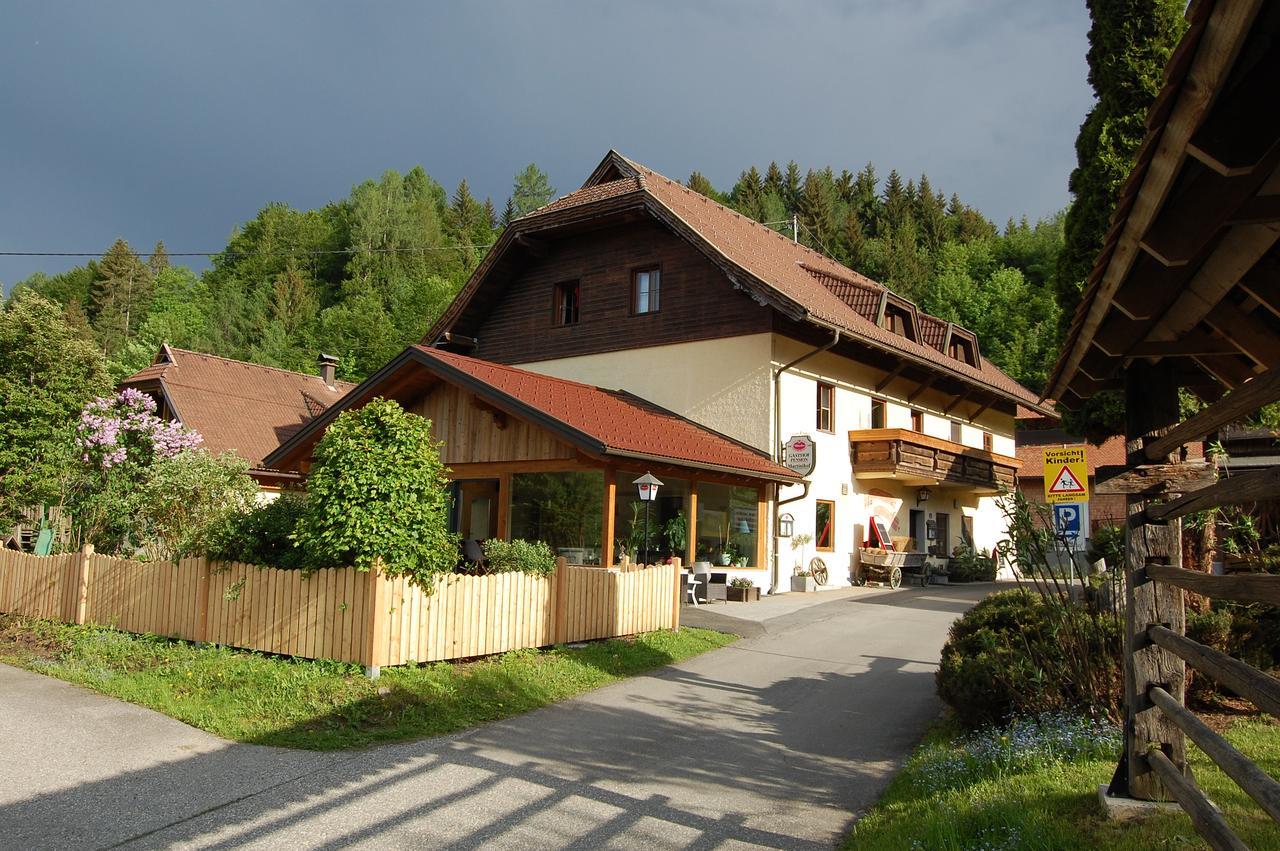 Gasthof Martinihof Latschach ober dem Faakersee ภายนอก รูปภาพ