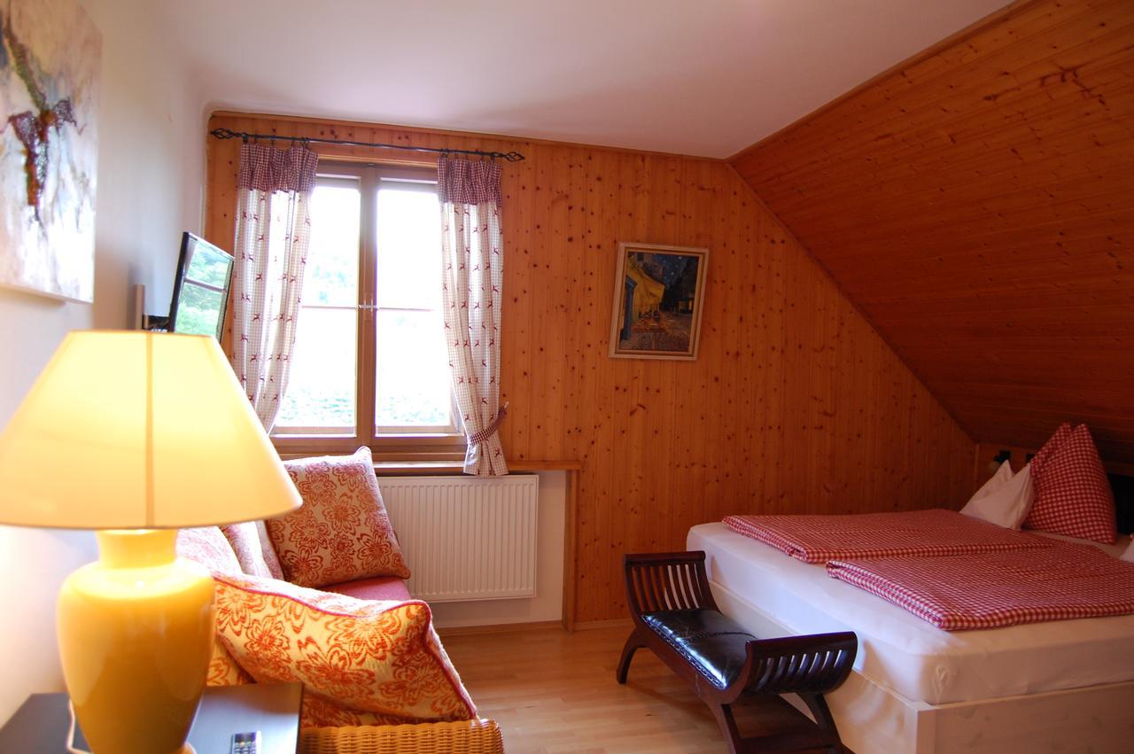 Gasthof Martinihof Latschach ober dem Faakersee ภายนอก รูปภาพ